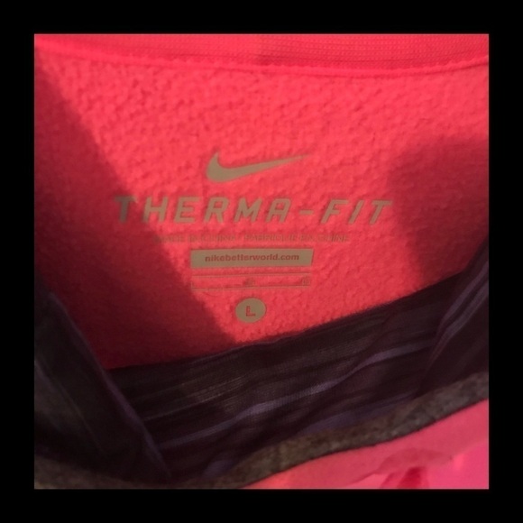 Nike Therma-fit hoodie kangaroo pockets - Picture 9 of 9